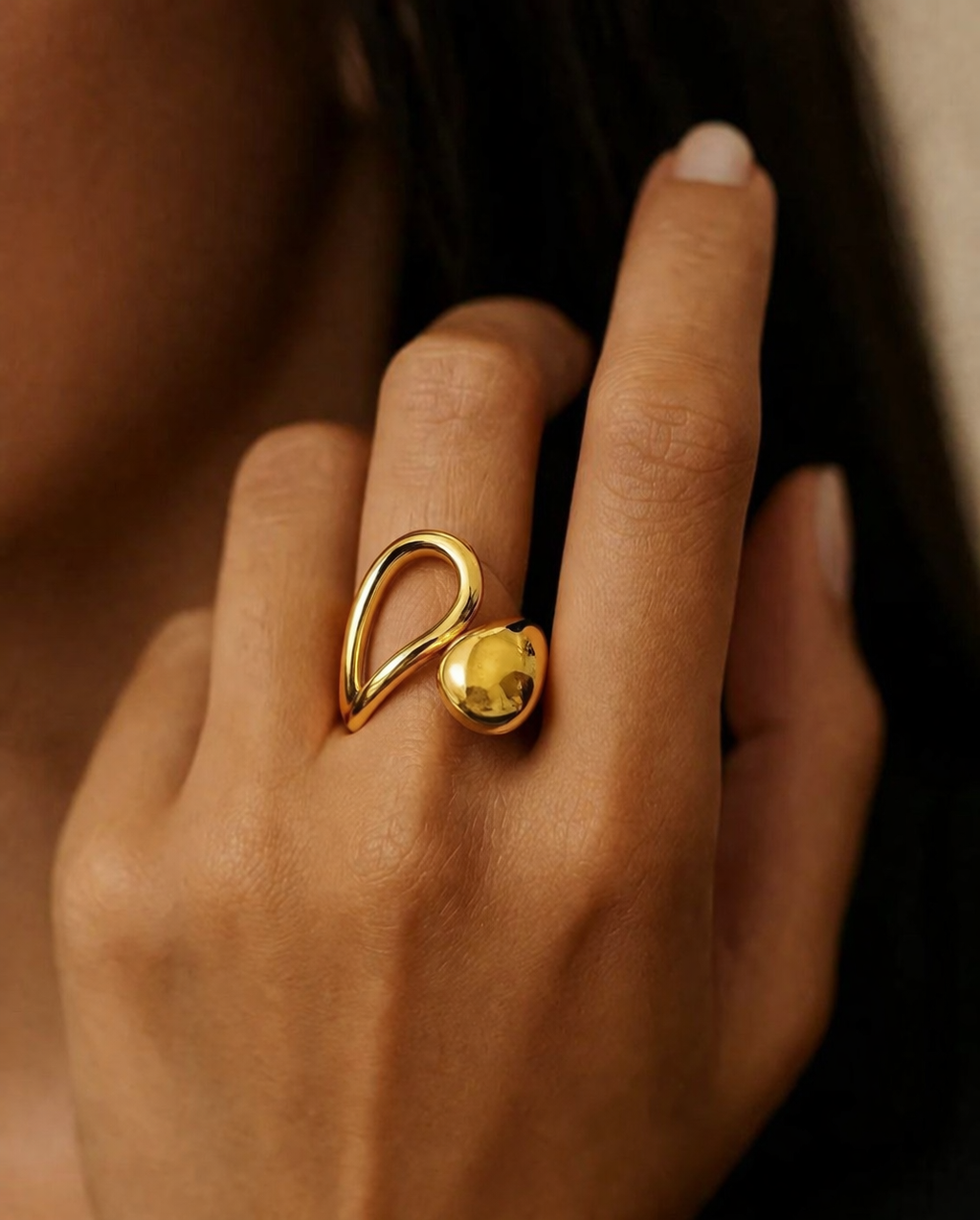 Golden Sculpt Loop Ring
