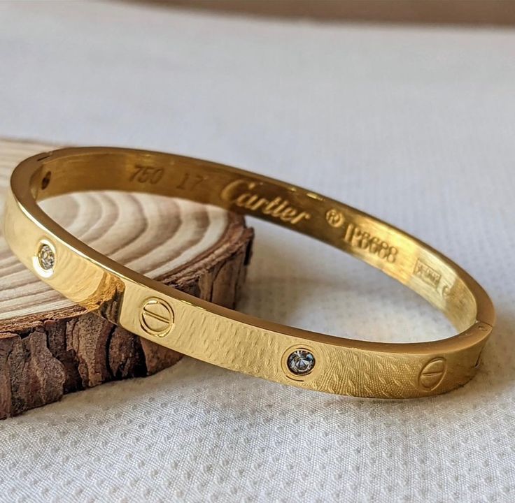 Cartier Love band Bracelet